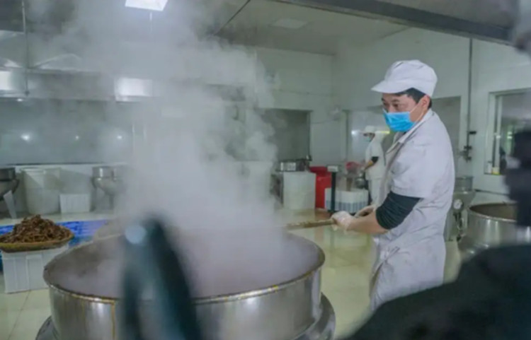 蒸煮 卤煮车间的蒸汽怎么消除?蒸汽收集消除机(图1)